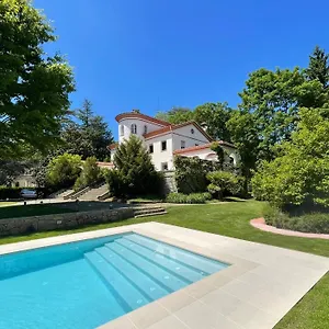 Espectacular Casa Chateau En El Centro De Villa Olot